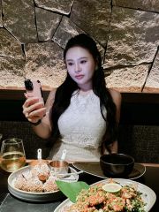 爆乳小网红糖果线下约战