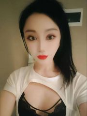 身材颜值都非常完美的女人