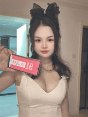 极品黑丝骚妹会吸会舔
