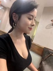 身材纤细颜值老师