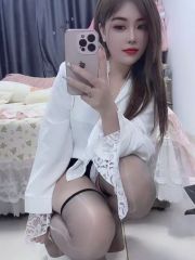 高挑白嫩大胸妹