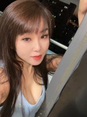 年轻漂亮妹子