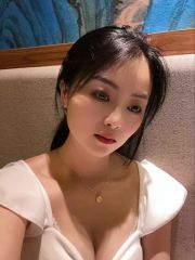 粉嫩多汁性感骚妹