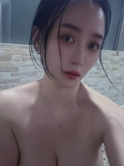 上海清纯妹子奶大屁股翘
