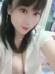 皮肤白活好奶子大