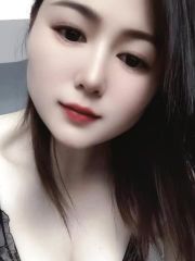 过年不回家的朵朵