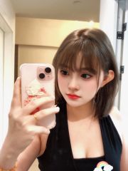 蜜桃臀清纯嫩妹大奶长腿